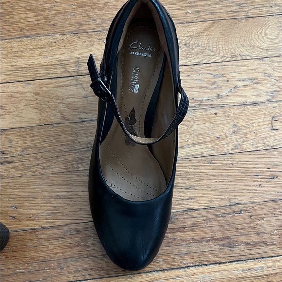Clarks women’s Mary Jane shoes size 8.5 black leather - Picture 7 of 7